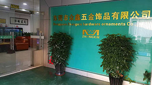 個(gè)性閃耀，工廠直銷 18K金與鈦鋼字母項(xiàng)鏈引領(lǐng)歐美簡(jiǎn)約新風(fēng)尚